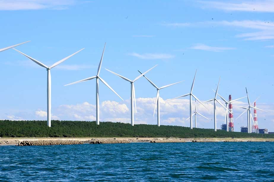 秋田市の風力発電設備