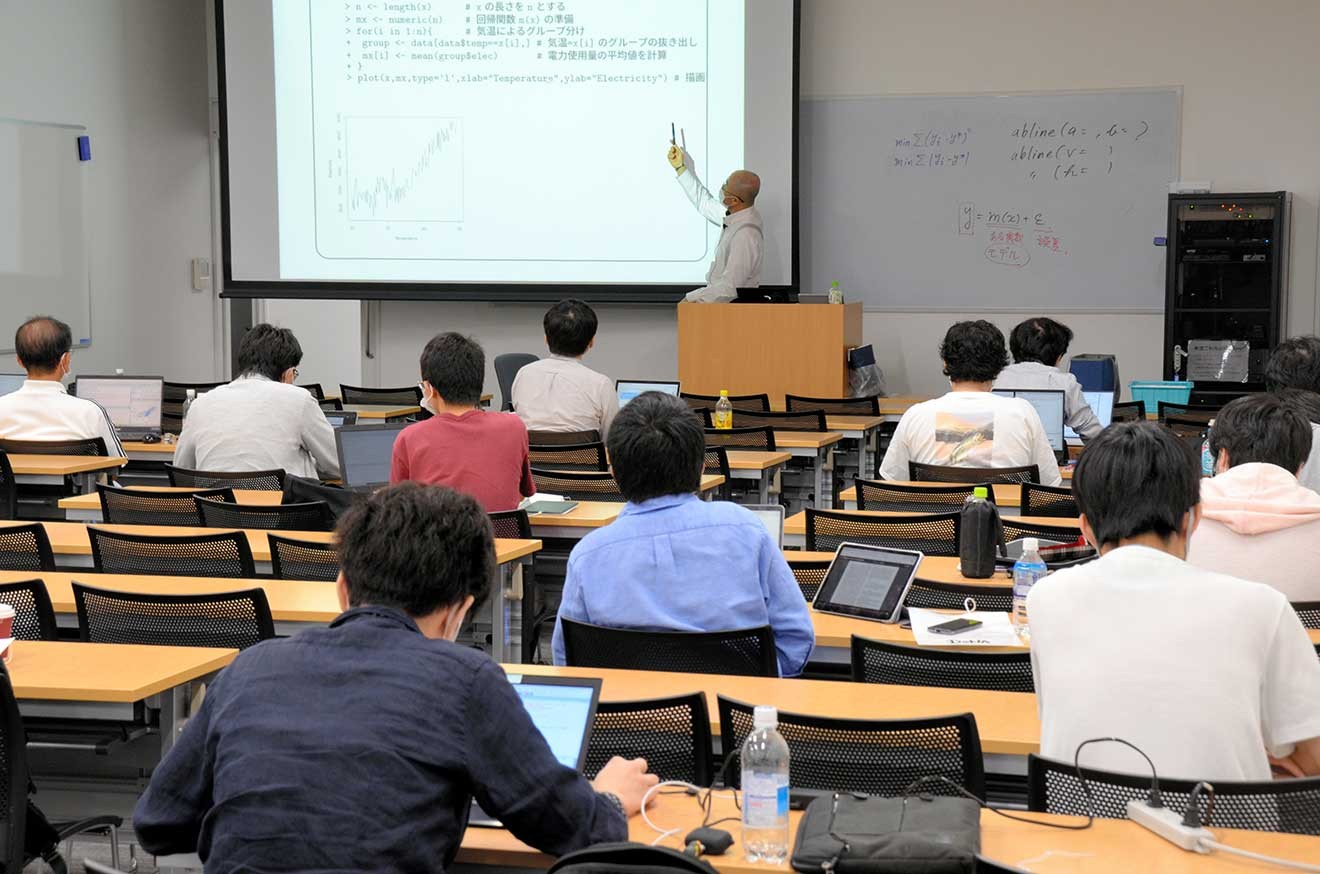 社会人を対象にした大阪工業大の「AIデータサイエンス」講座