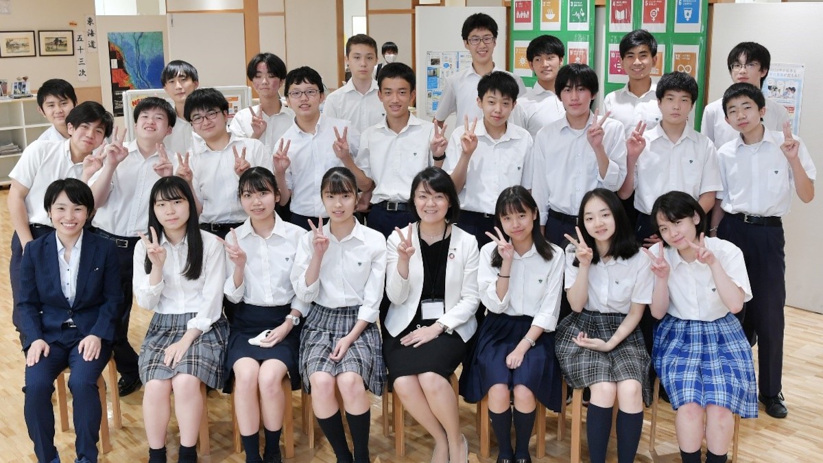 未来をひらく「おカネの流れ」 私たちにできること 青山学院中等部で 